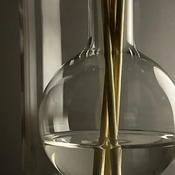 Splendas Crystal Glass Reed Diffuser Bottle – Aromatherapy with 10 Fragrance Sticks Home Decor