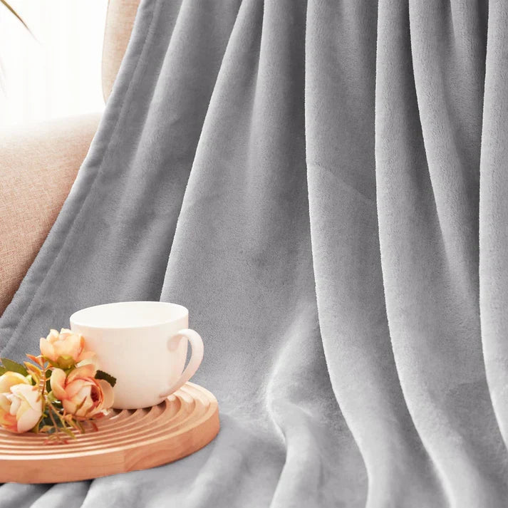 Throw Fleece Bed Covers Blanket for Couch/Bed, Lightweight and Cozy( Ivory )