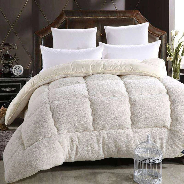 Warm Winter Comforter - Soft Lamb Wool Touch Microfiber Quilt | 2 Sizes | 4 Colors