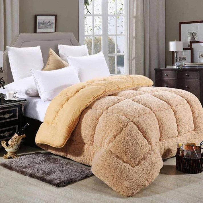 Warm Winter Comforter - Soft Lamb Wool Touch Microfiber Quilt | 2 Sizes | 4 Colors