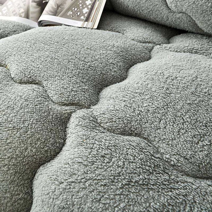 Warm Winter Comforter - Soft Lamb Wool Touch Microfiber Quilt | 2 Sizes | 4 Colors