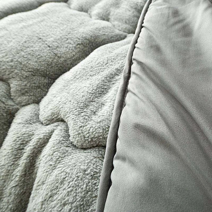 Warm Winter Comforter - Soft Lamb Wool Touch Microfiber Quilt | 2 Sizes | 4 Colors